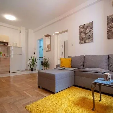 Centar Stan Na Dan Za Do 4 Osobe Apartment